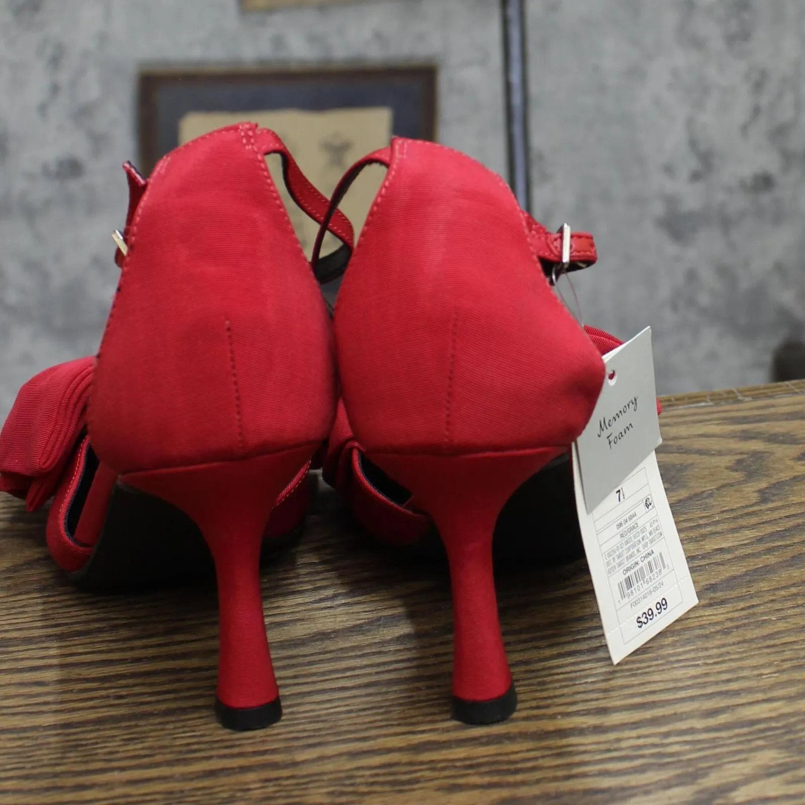 A New Day Womens Grace Bow Pumps with Memory Foam Insole 90972787 Red 7.5M