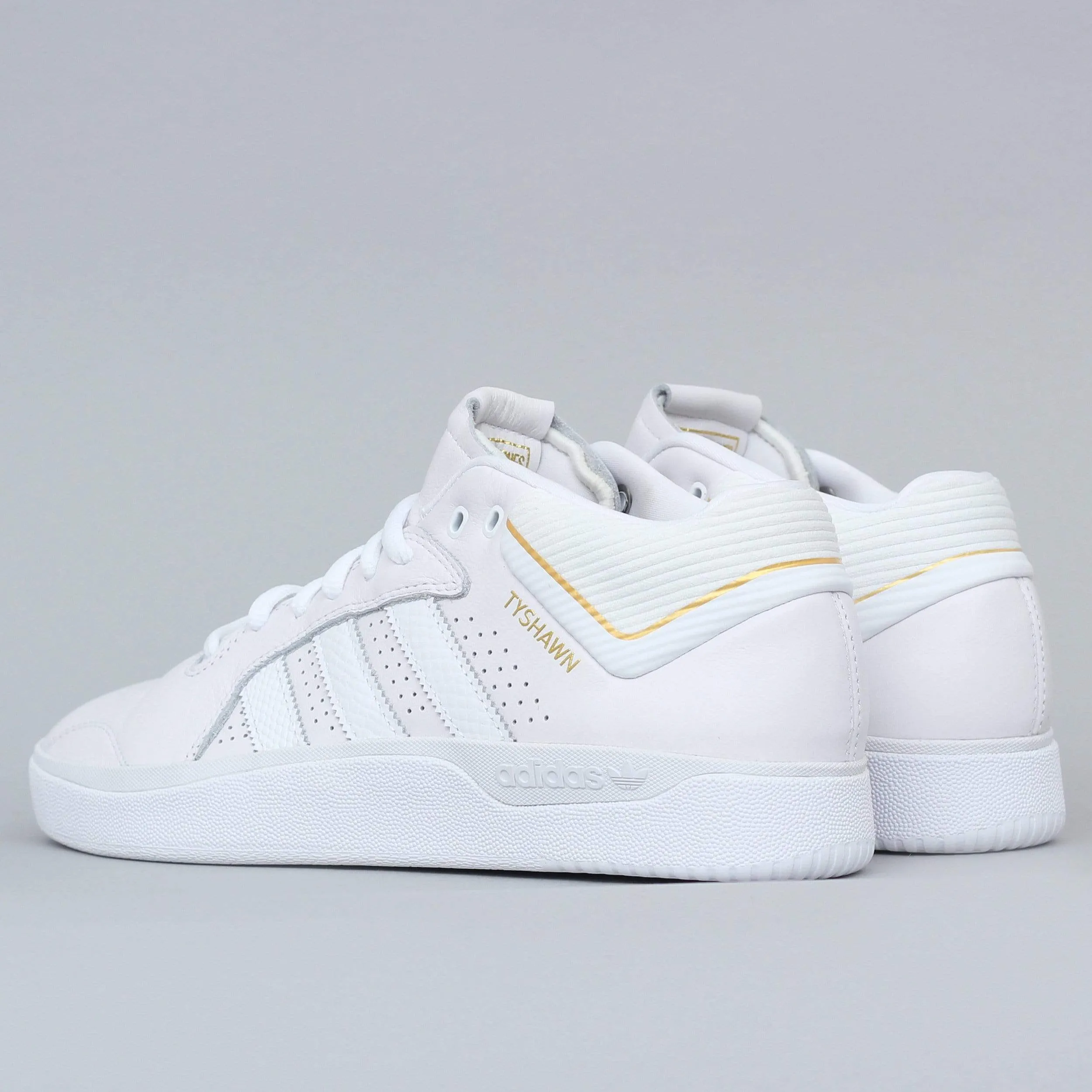 adidas Tyshawn Shoes Footwear White / Footwear White / Gold Metallic