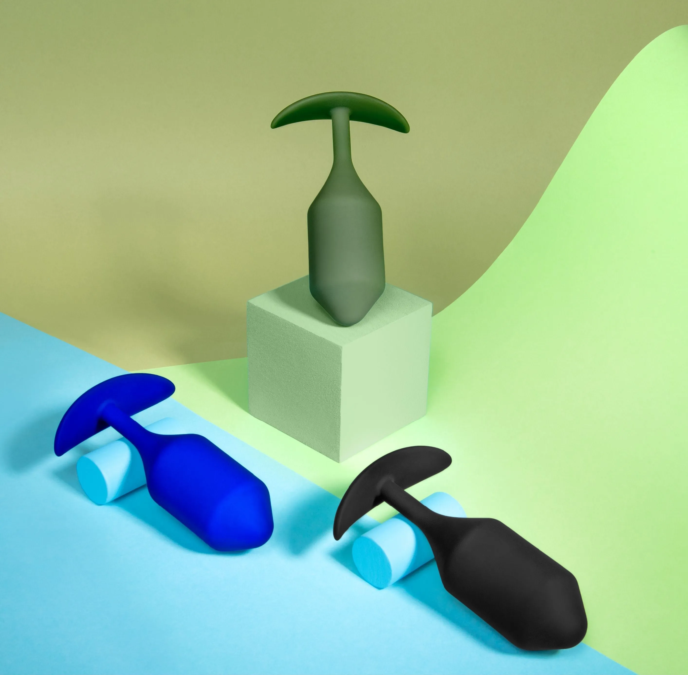 B-vibe Weighted Snug Plug 4