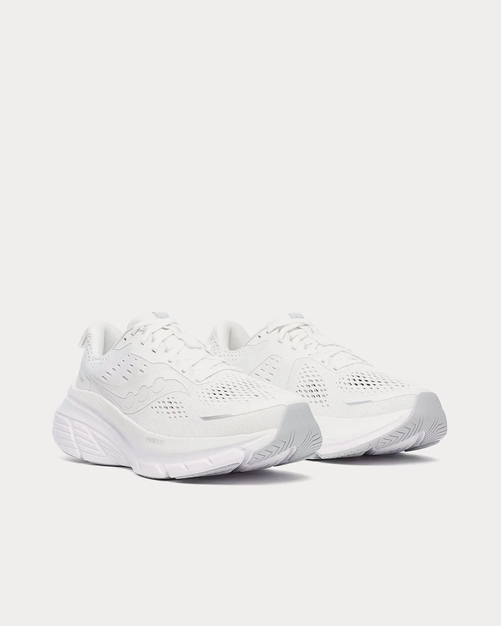 Guide 18 Ivory Running Shoes