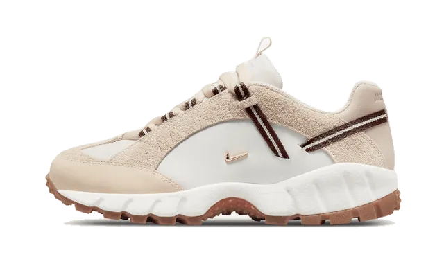 Nike Air Humara LX "Jacquemus Light Bone Gold"