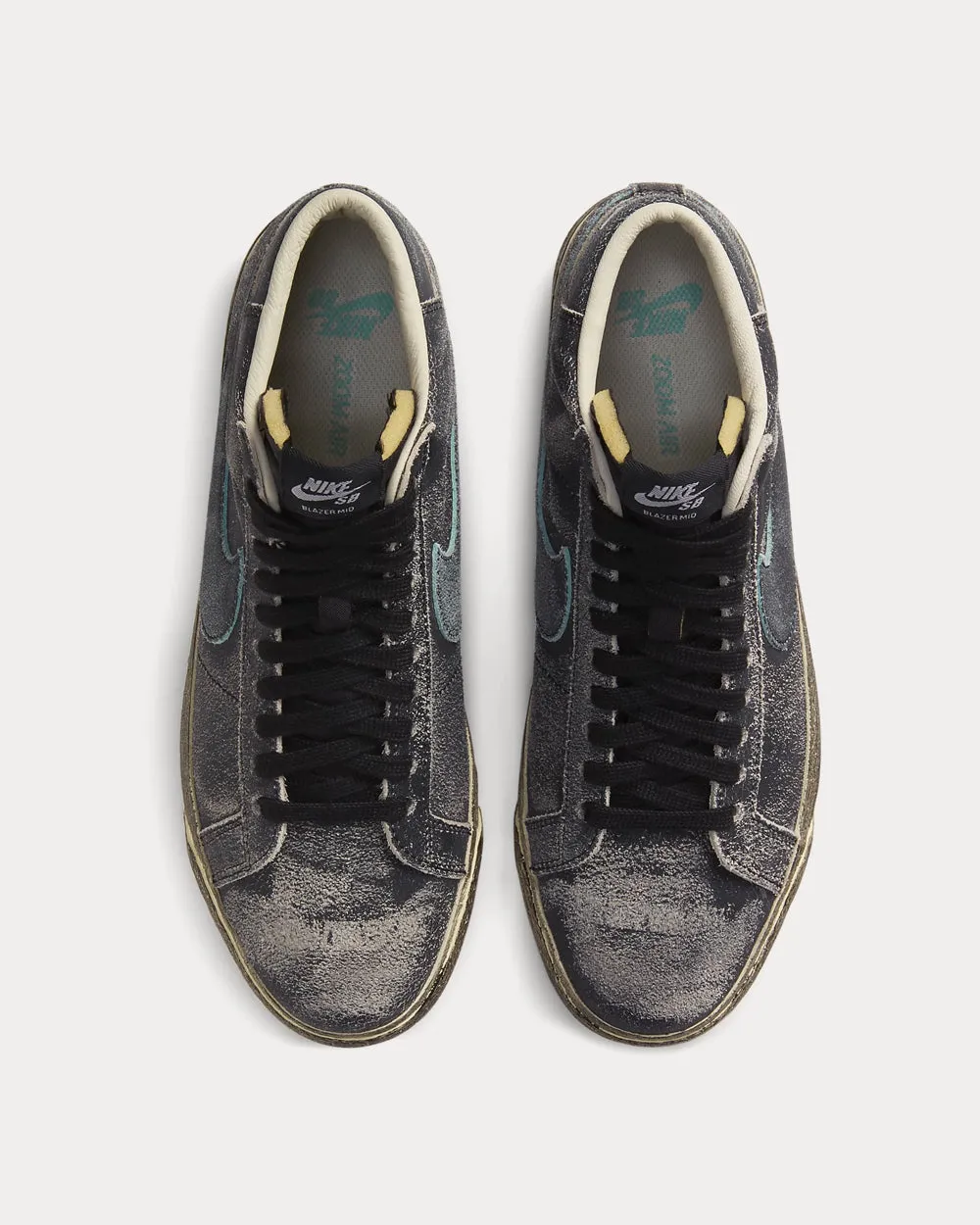 SB Zoom Blazer Mid Premium Black/Coconut Milk/Light Dew/Light Dew High Top Sneakers