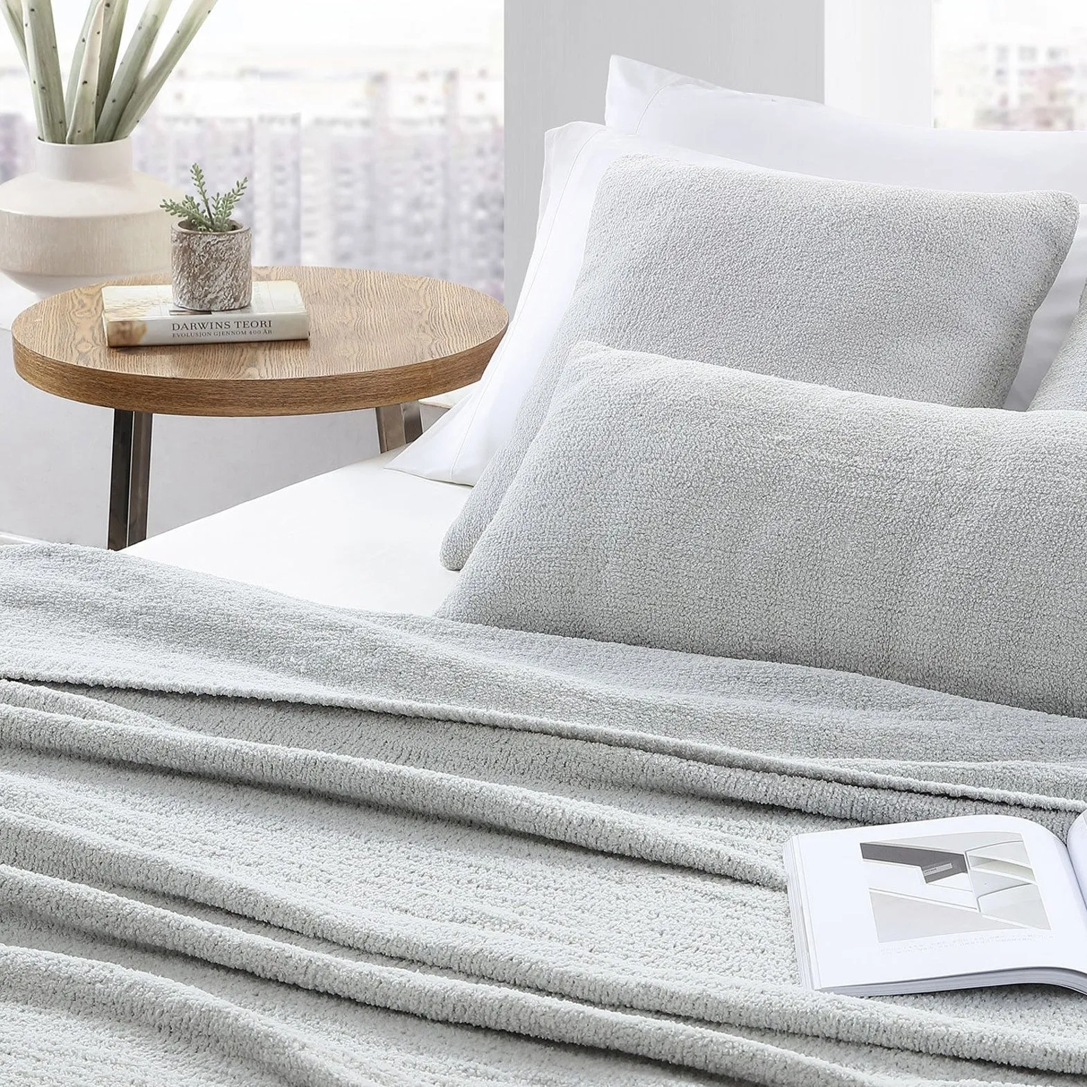 Snug Lumbar Pillow
