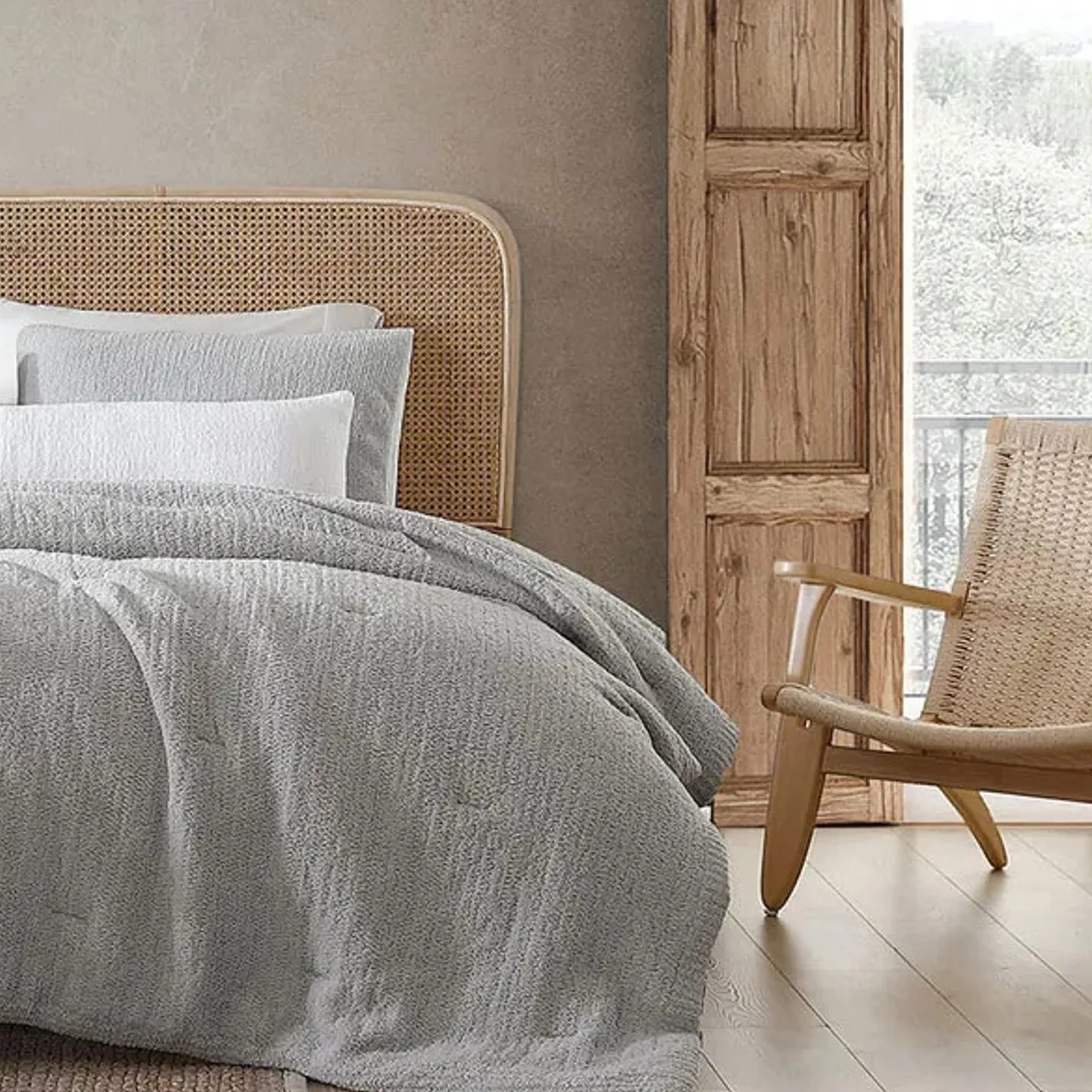 Snug Lumbar Pillow