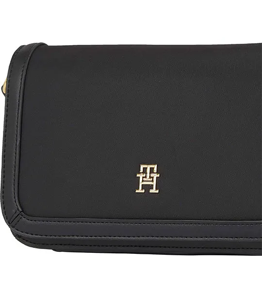 Women's Essential Flap Crossover Bag Black